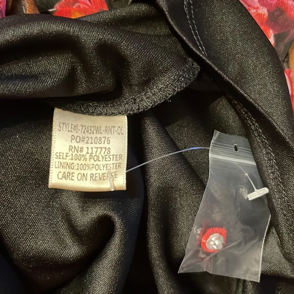 Lovestitch Women's Magenta Floral Floral Lace Trim Mini Dress Size Small NWT - Picture 7 of 10